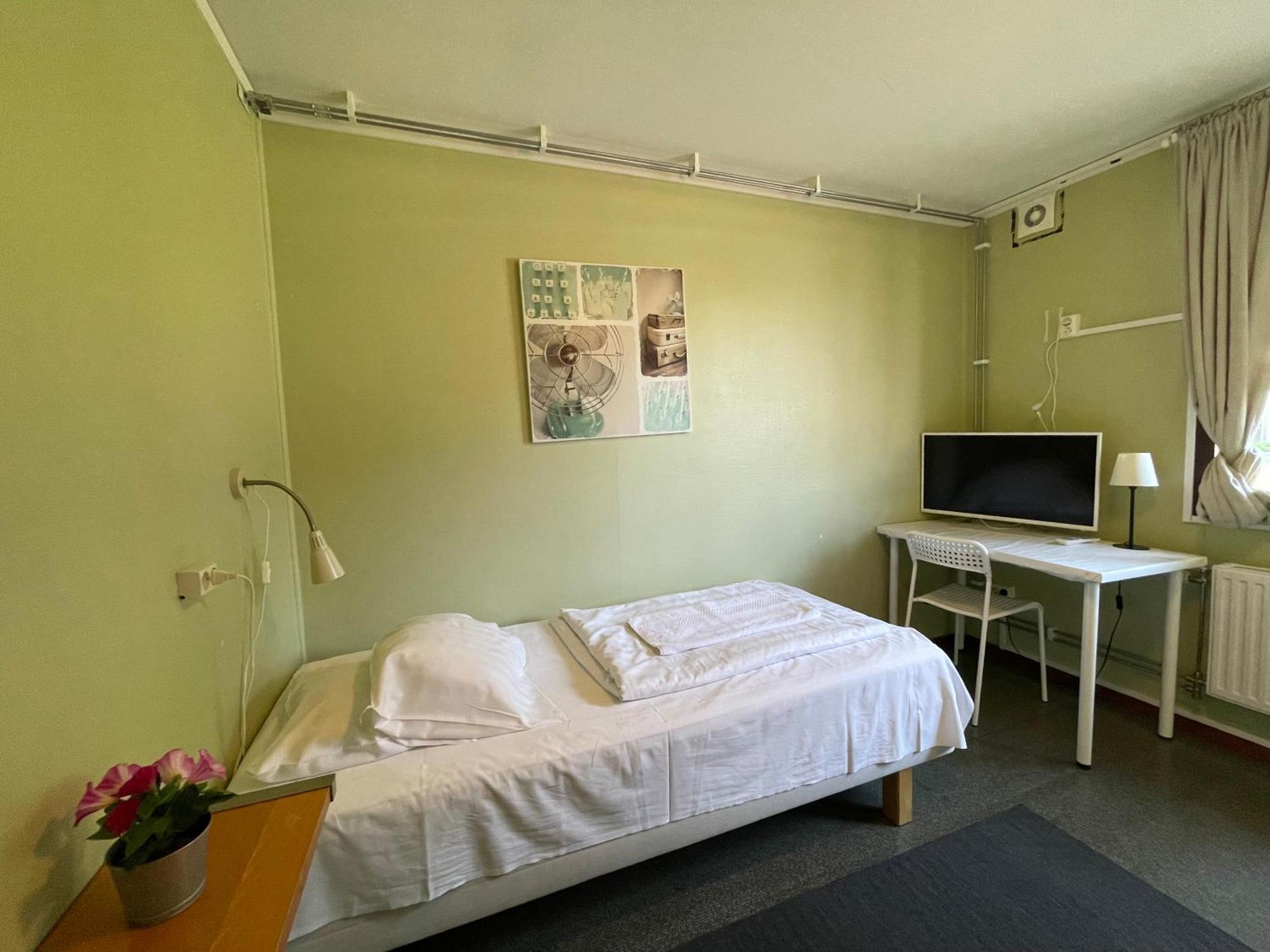 Turistgarden Norrkoeping Hostel Bagian luar foto