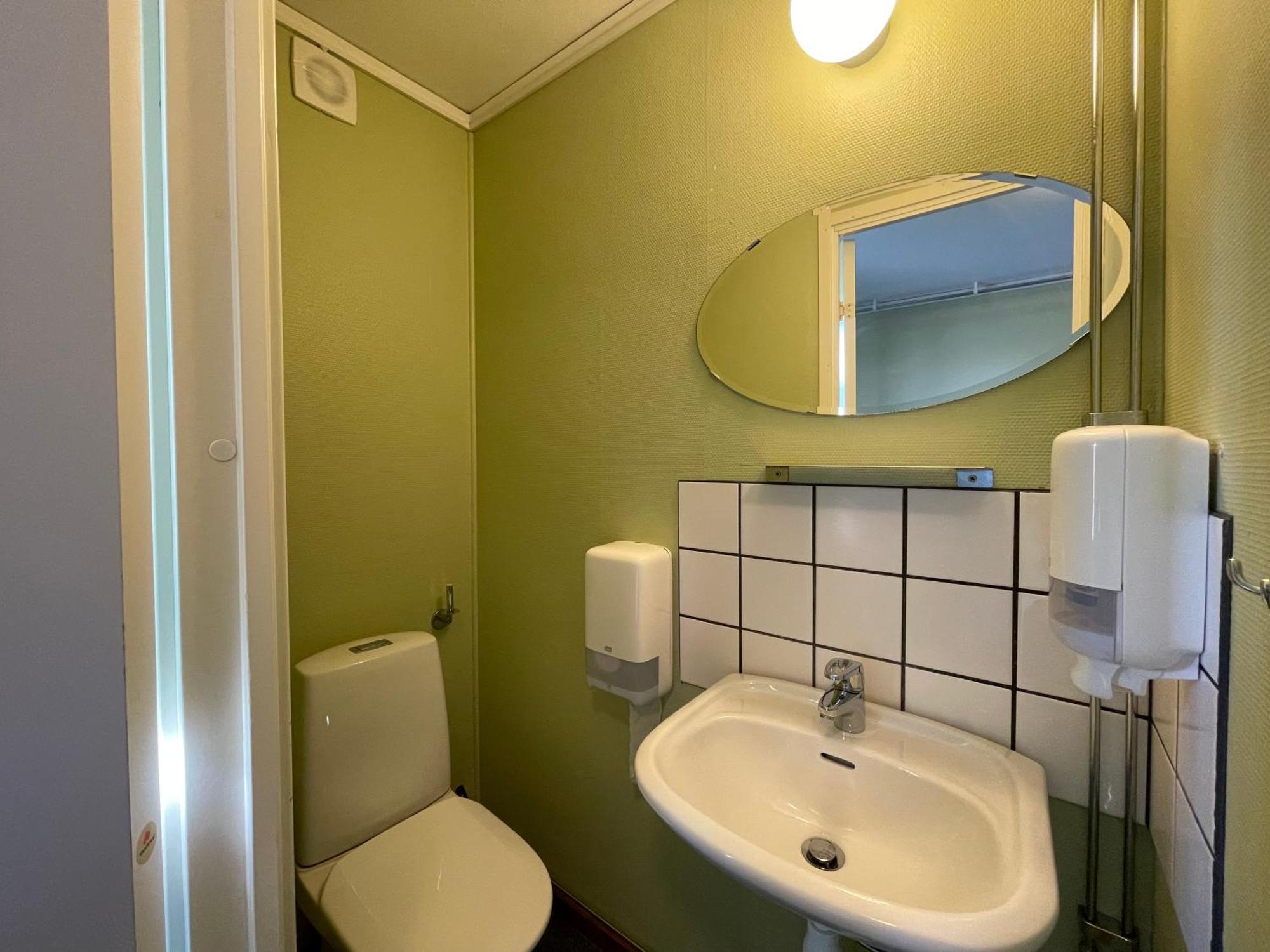 Turistgarden Norrkoeping Hostel Bagian luar foto